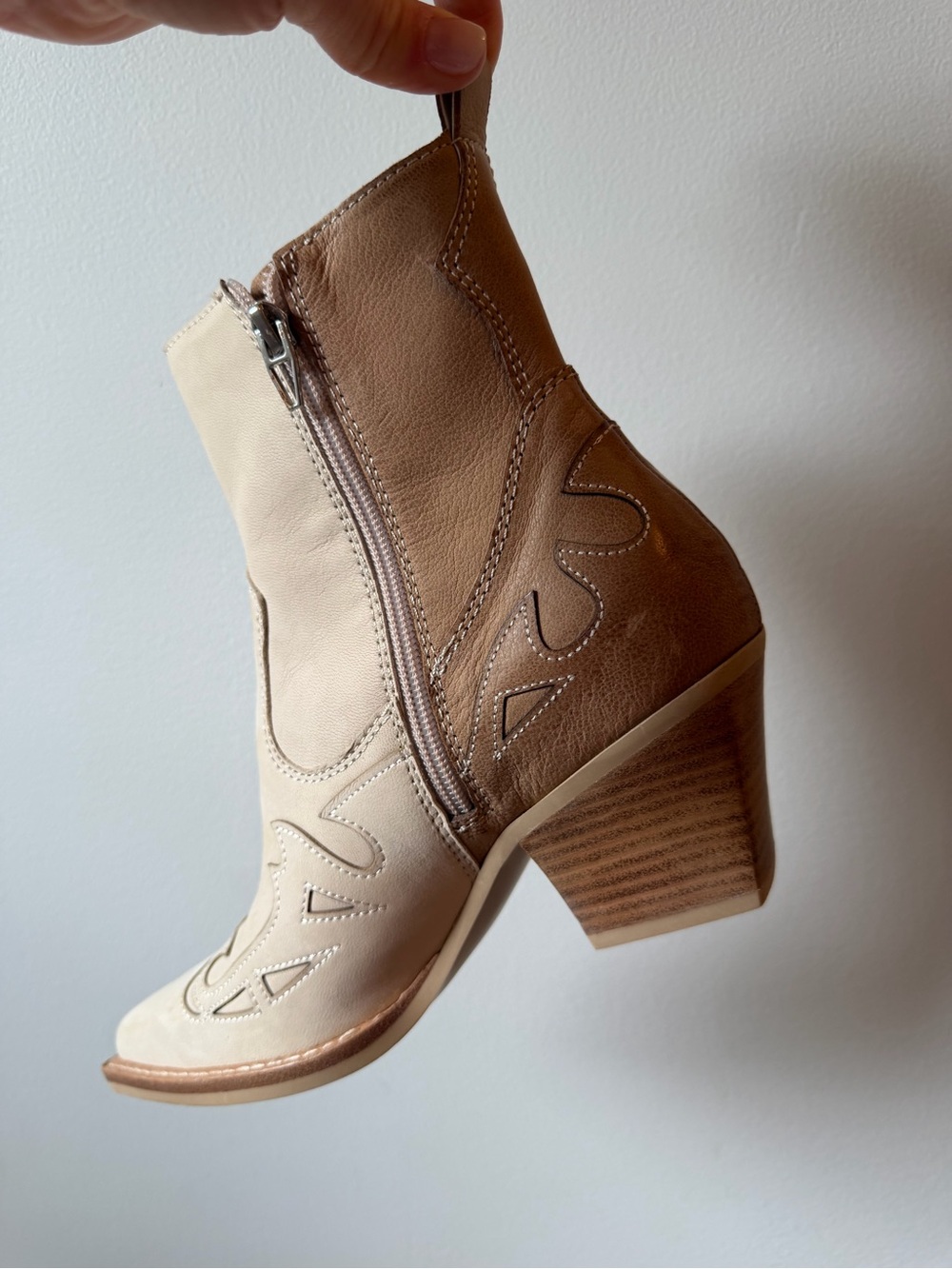 Dolce Vita Ramson Western Ankle Boots - Picture 8 of 10